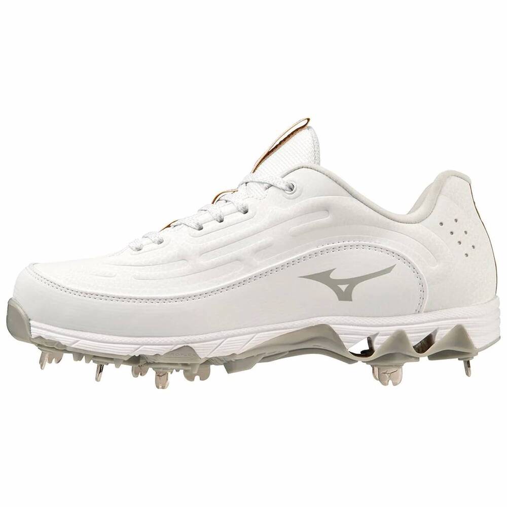 NEW MIZUNO women's 9-spike swift 8 low metal fastpitch softball cleats in white